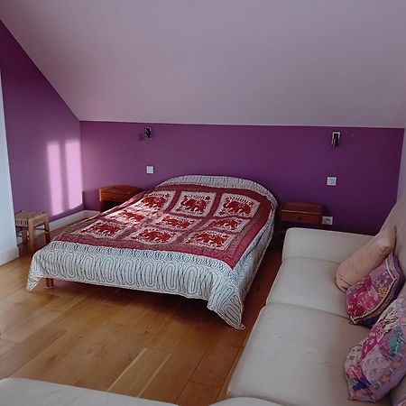 Appartamento Loft Sur La Bievre Bievres Esterno foto