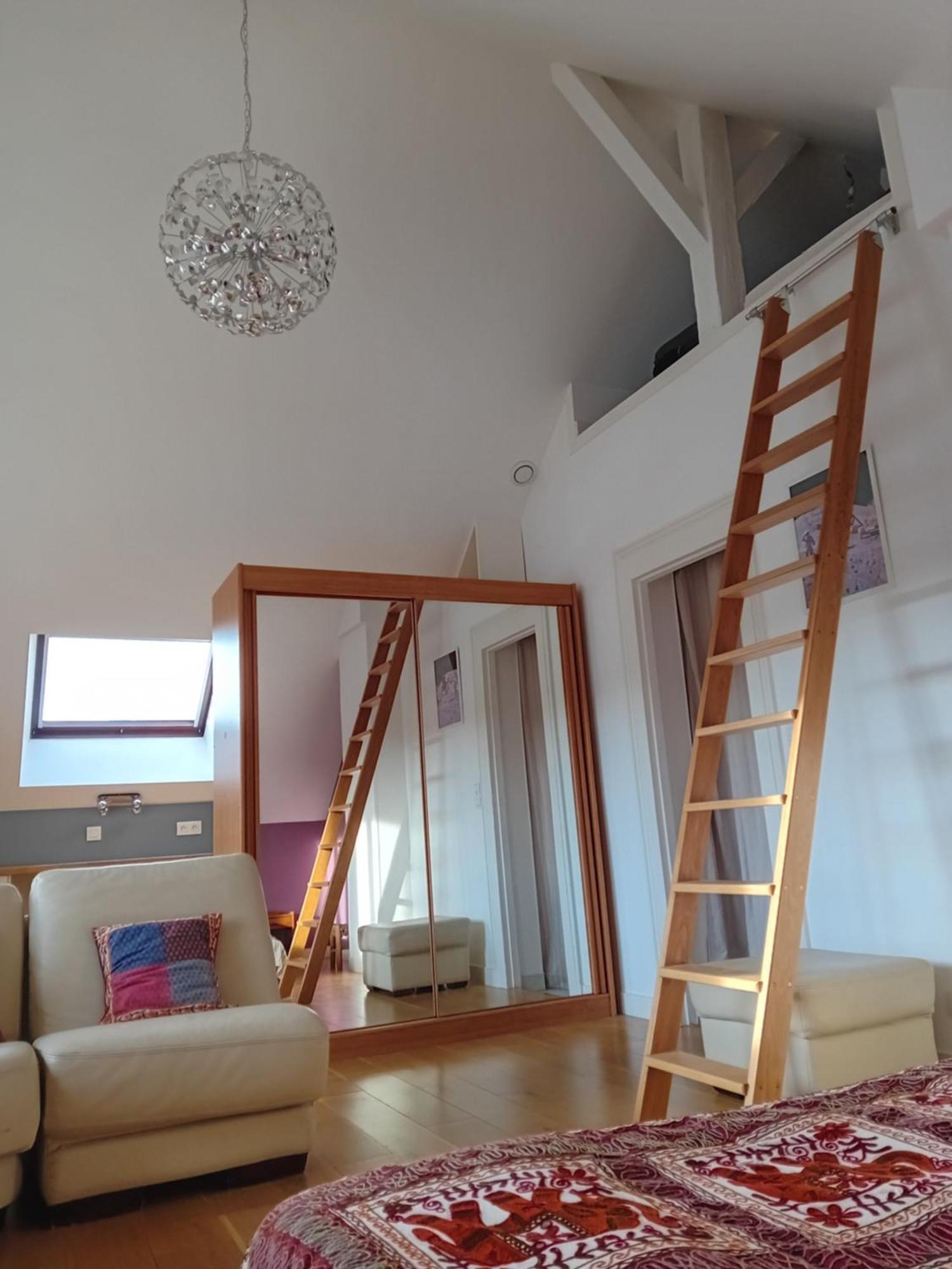 Appartamento Loft Sur La Bievre Bievres Esterno foto